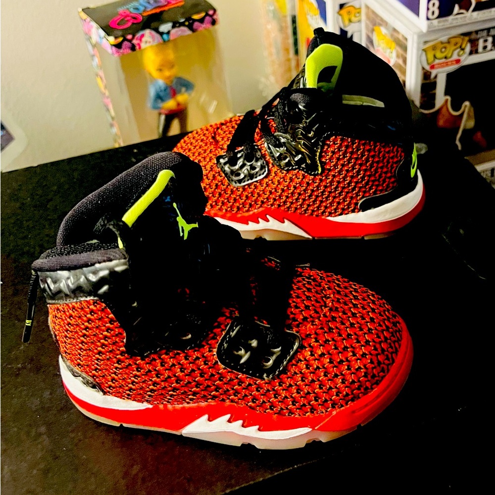 ✨LIKE-NEW✨Nike Air Jordan ‘Spike Forty’ (Red/Green/White), Size 5C